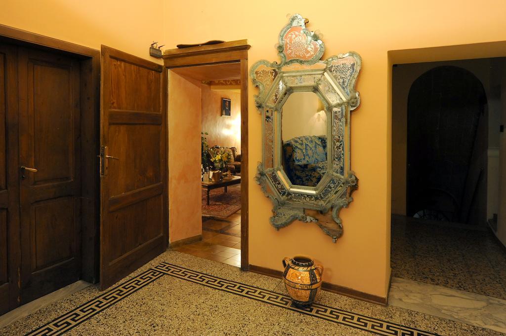 Il Palazzo Del Cardinale Acomodação com café da manhã Montalcino Exterior foto
